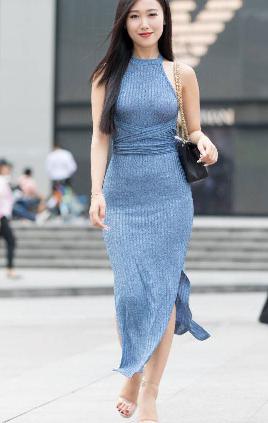 亭亭玉立四月天月色阑珊处情已晚